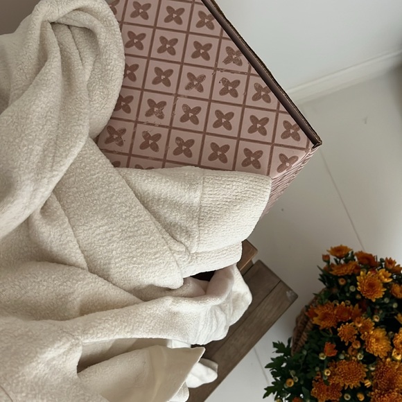 Fall Mystery Box! - Picture 2 of 3